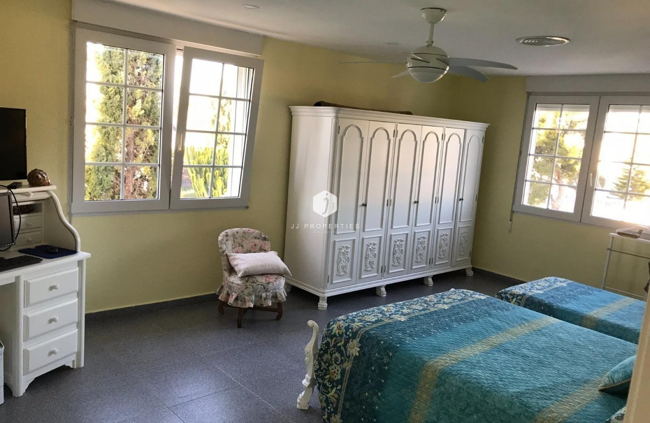 Tweedehands - Villa -
Orihuela Costa - Cabo Roig