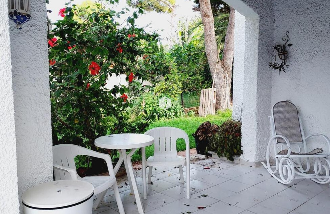 Tweedehands - Villa -
Orihuela Costa - Punta Prima