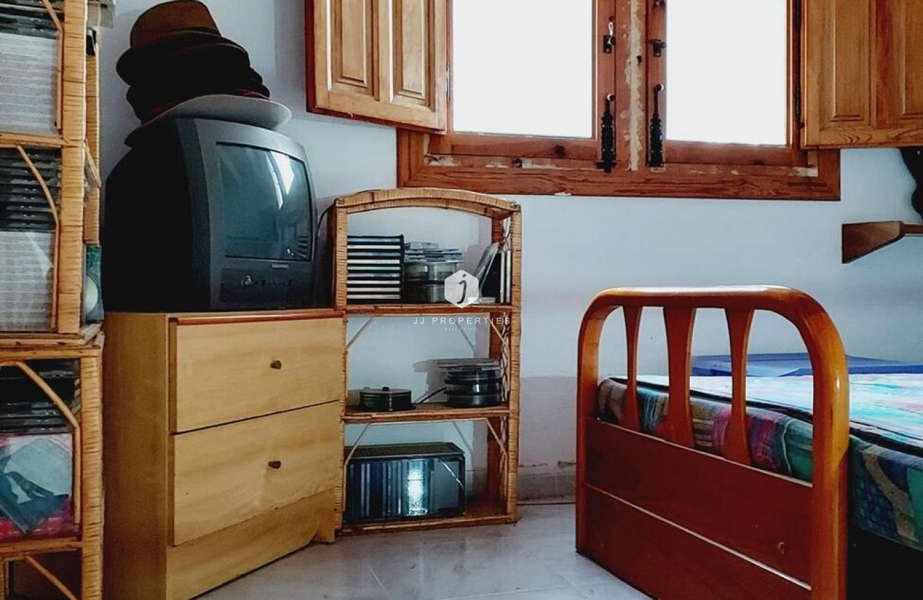 Tweedehands - Villa -
Orihuela Costa - Punta Prima