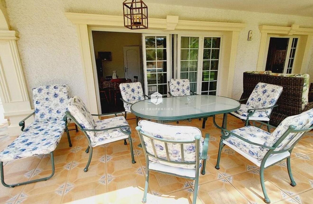 Resale - Villa -
Orihuela Costa - Cabo Roig