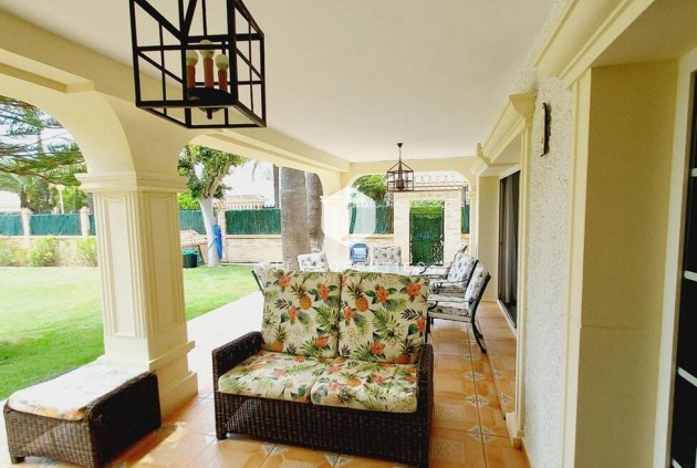Resale - Villa -
Orihuela Costa - Cabo Roig