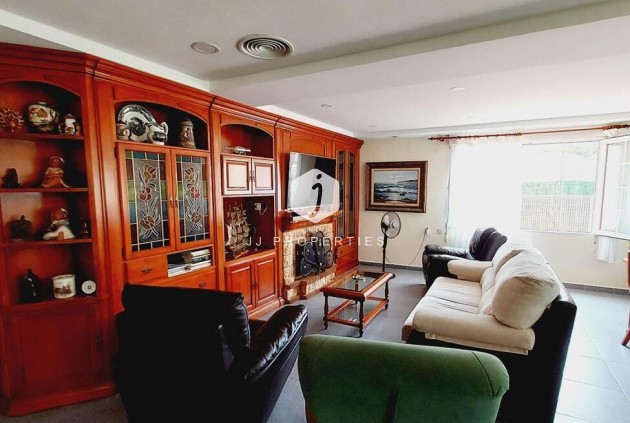 Resale - Villa -
Orihuela Costa - Cabo Roig