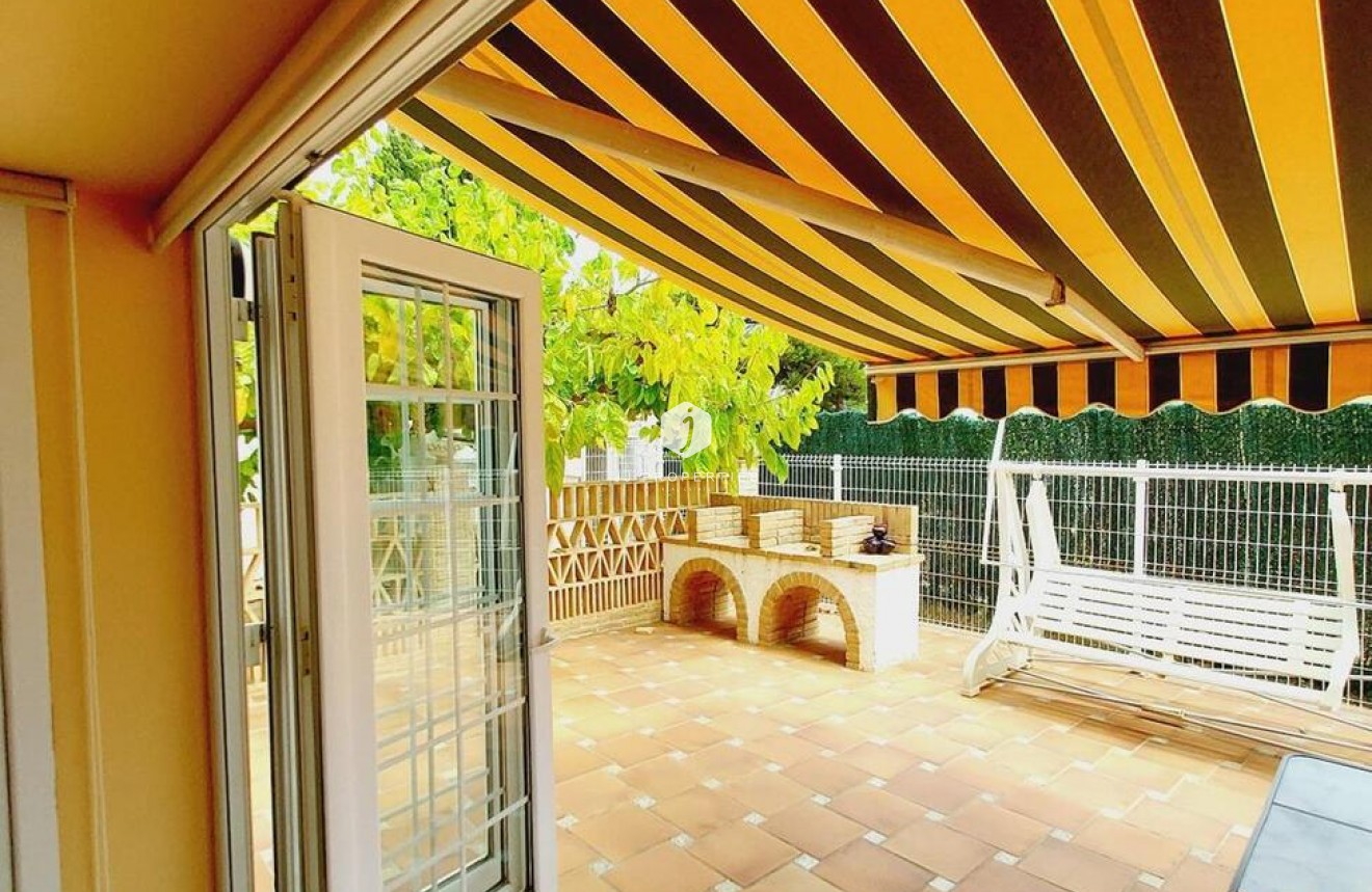 Resale - Villa -
Orihuela Costa - Cabo Roig