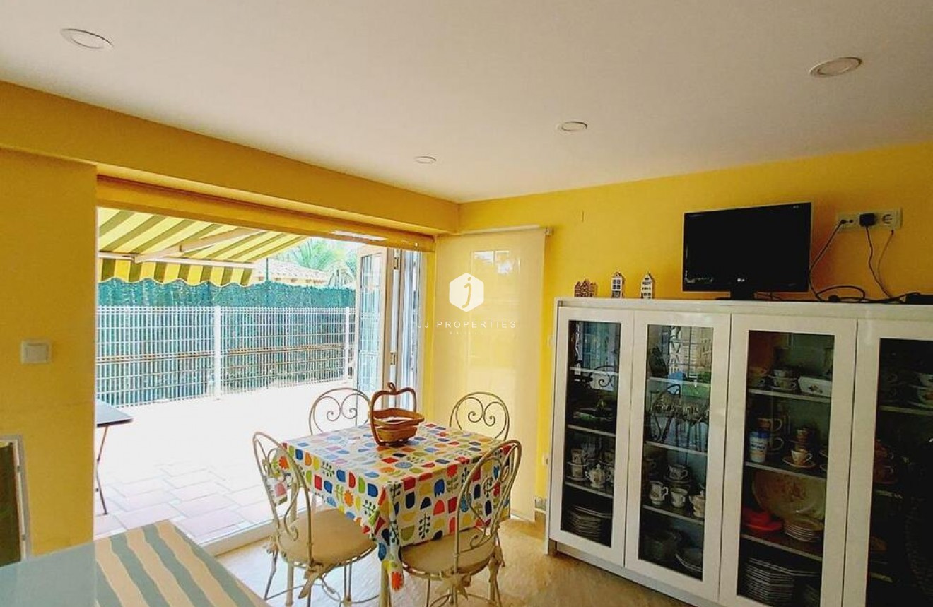 Resale - Villa -
Orihuela Costa - Cabo Roig