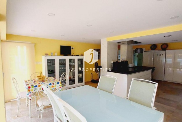 Resale - Villa -
Orihuela Costa - Cabo Roig