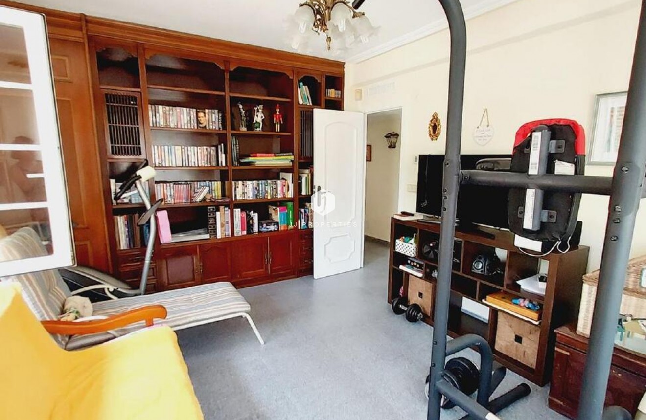 Resale - Villa -
Orihuela Costa - Cabo Roig