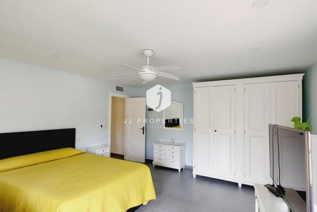 Resale - Villa -
Orihuela Costa - Cabo Roig