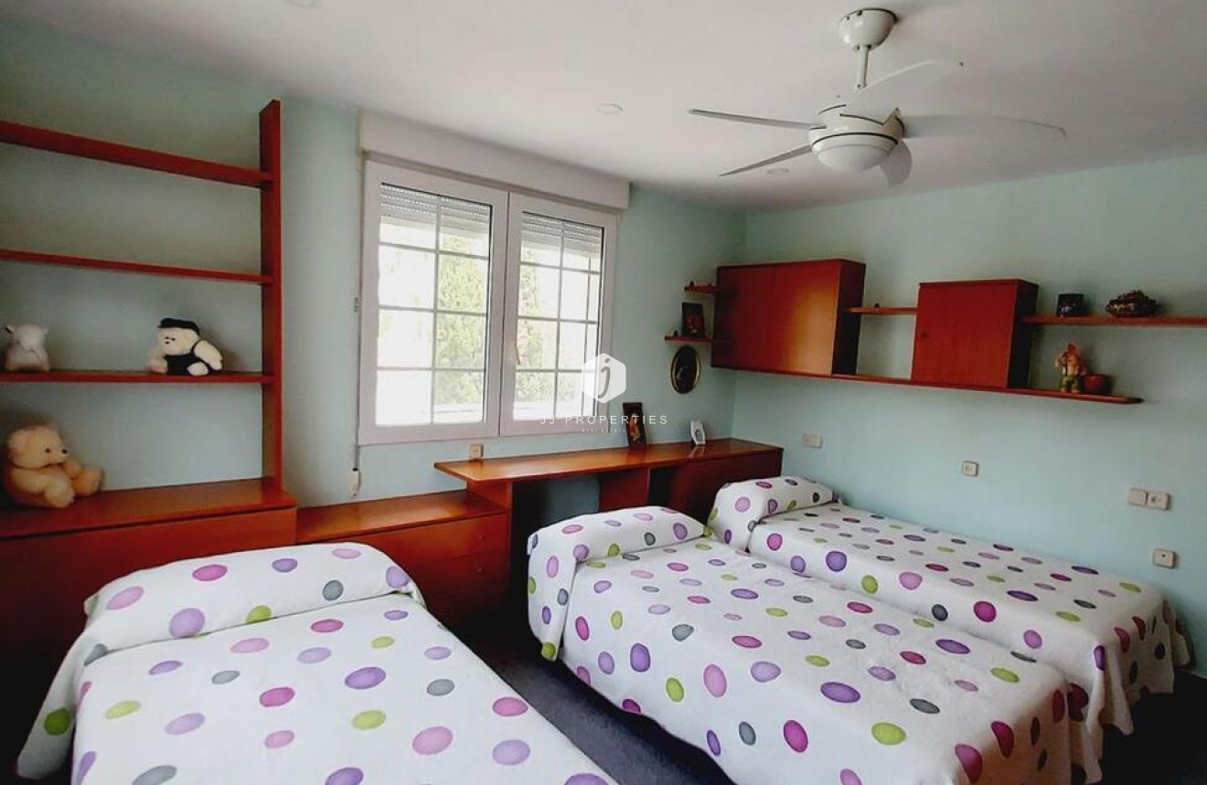 Resale - Villa -
Orihuela Costa - Cabo Roig