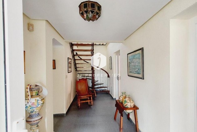 Resale - Villa -
Orihuela Costa - Cabo Roig