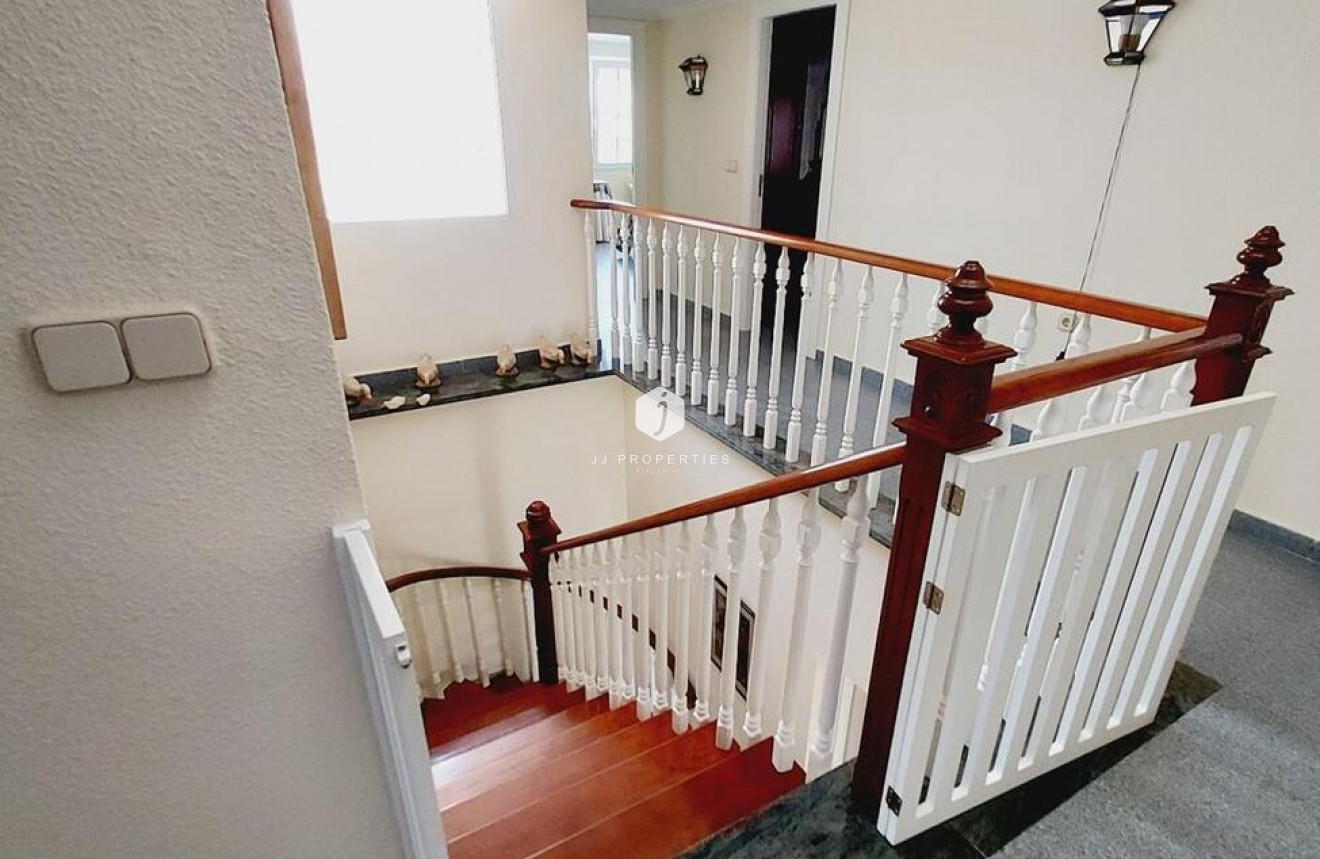 Resale - Villa -
Orihuela Costa - Cabo Roig