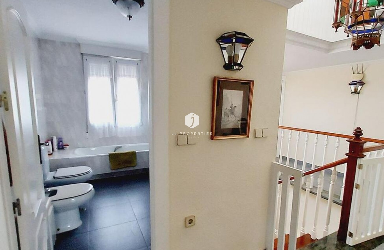 Resale - Villa -
Orihuela Costa - Cabo Roig