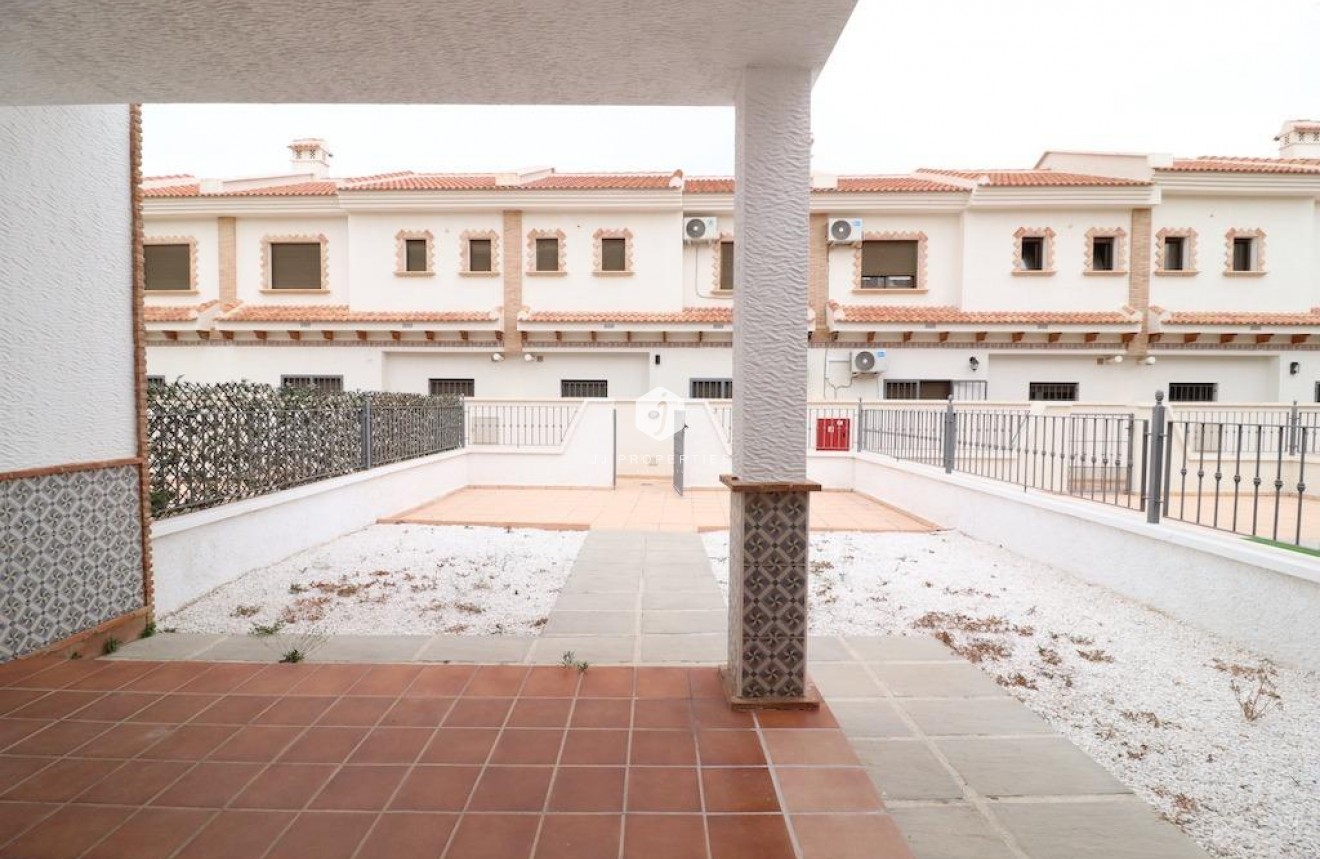 Tweedehands - Chalet -
San Miguel de Salinas - Inland