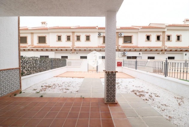 Tweedehands - Chalet -
San Miguel de Salinas - Inland