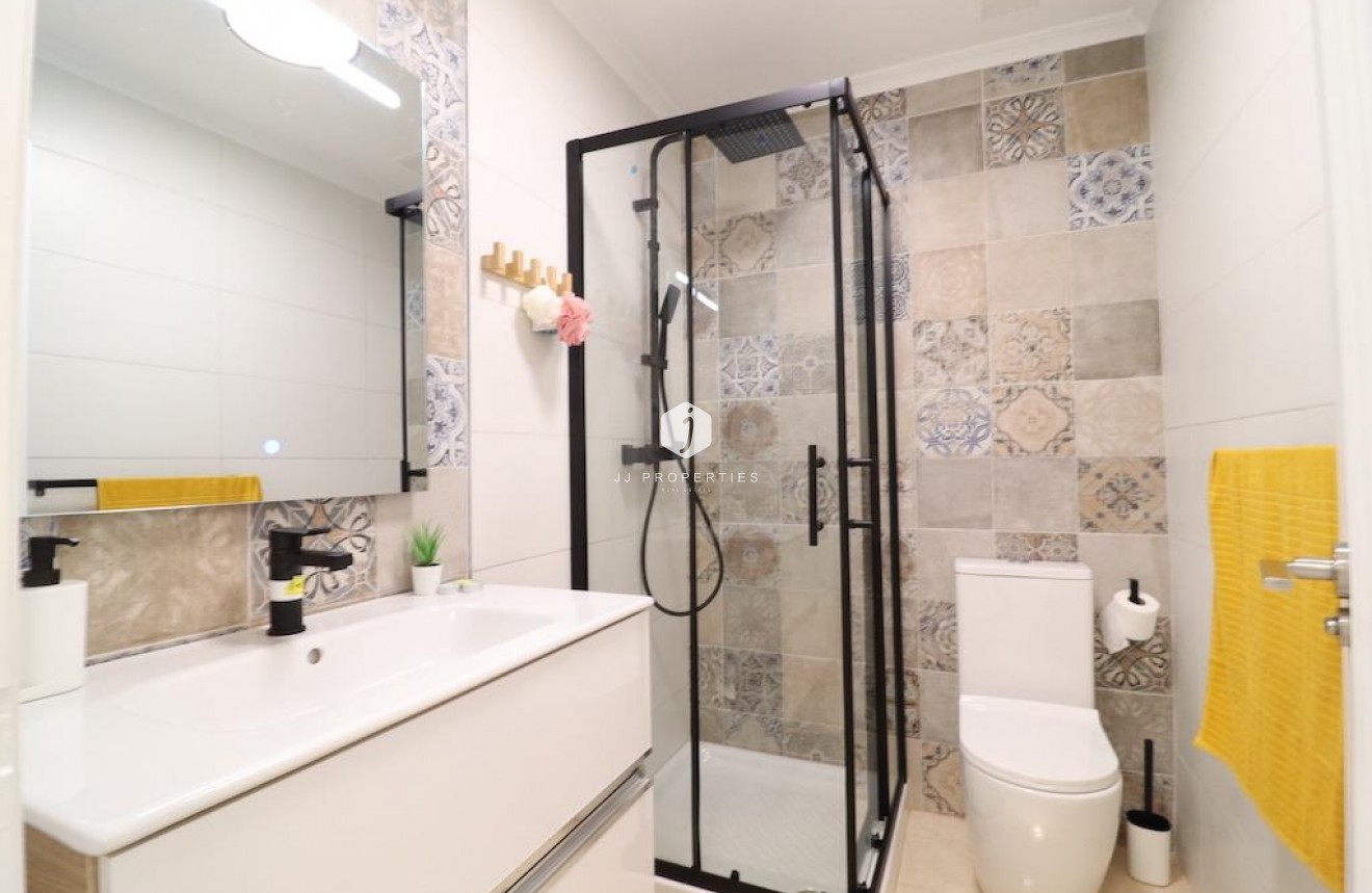 Tweedehands - Chalet -
San Miguel de Salinas - Inland