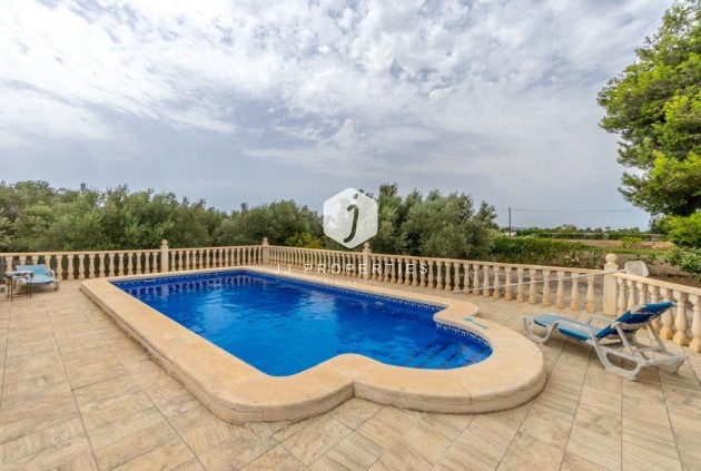 Tweedehands - Landelijk eigendom -
Dolores - Costa Blanca