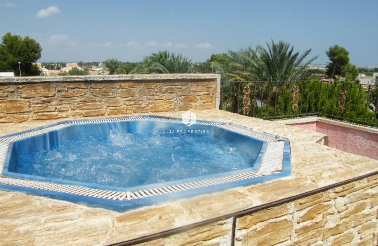 Tweedehands - Chalet -
Daya Nueva - Costa Blanca