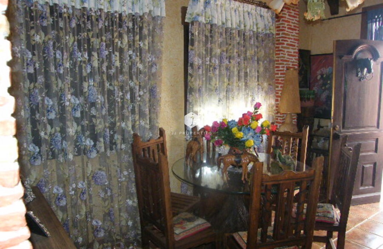 Tweedehands - Chalet -
Daya Nueva - Costa Blanca