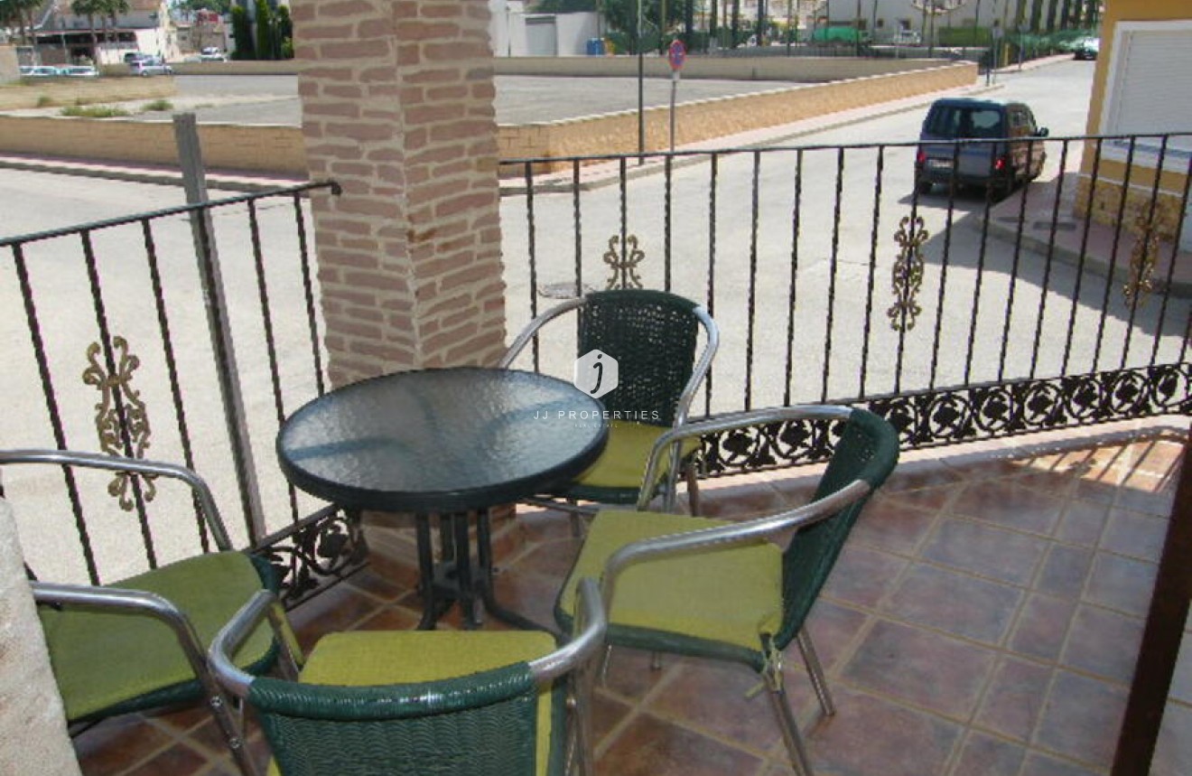 Tweedehands - Chalet -
Daya Nueva - Costa Blanca