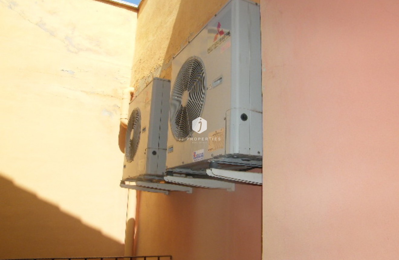 Tweedehands - Chalet -
Daya Nueva - Costa Blanca