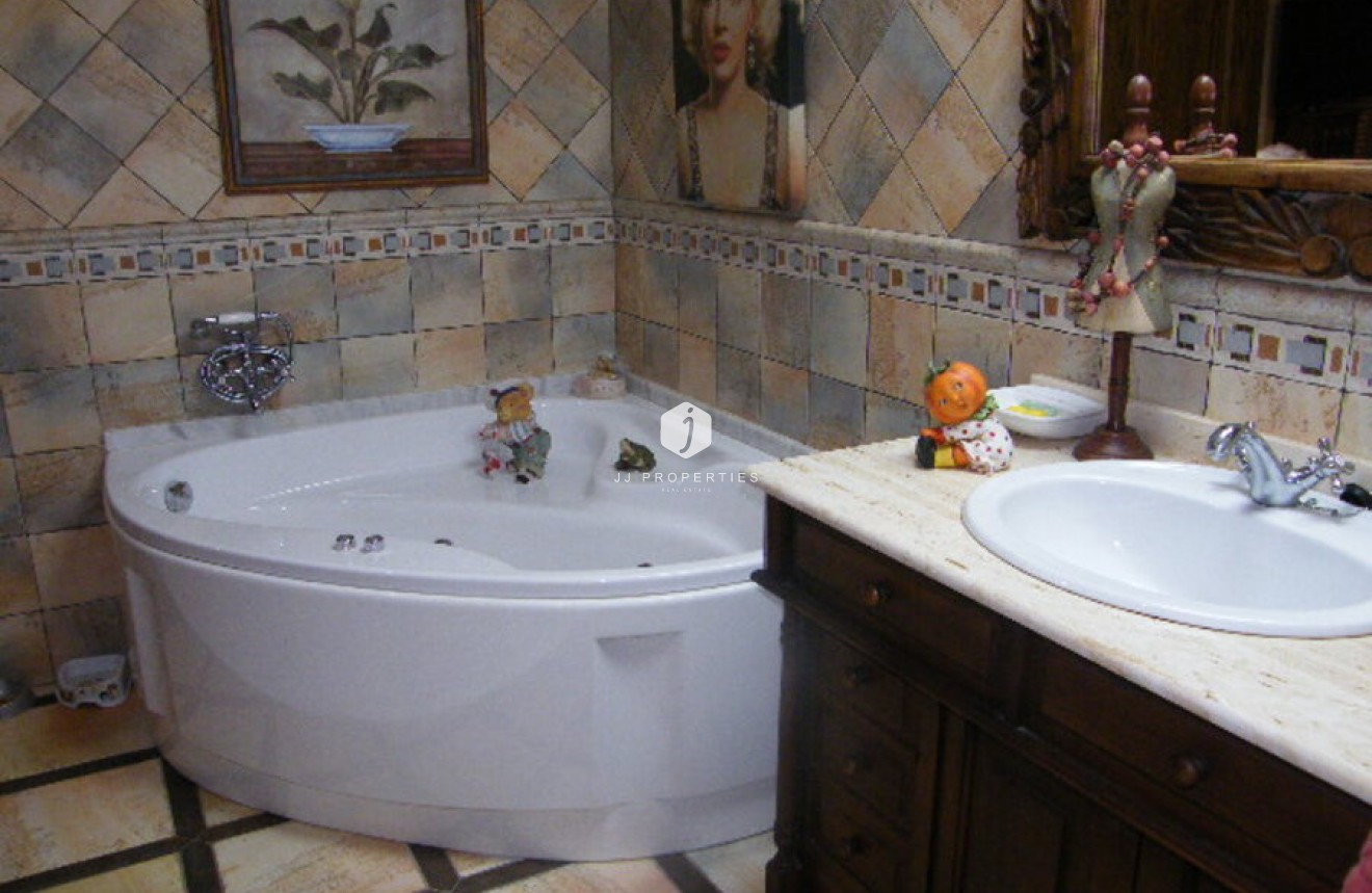 Tweedehands - Chalet -
Daya Nueva - Costa Blanca