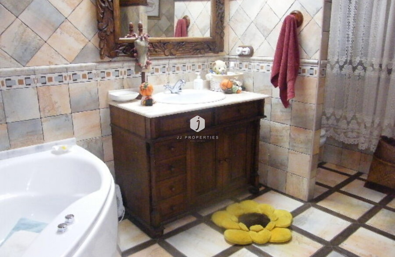 Tweedehands - Chalet -
Daya Nueva - Costa Blanca