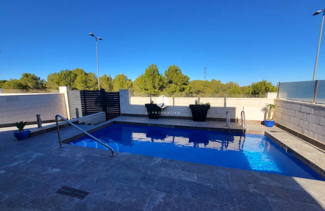 Tweedehands - Villa -
Orihuela Costa - PAU 26