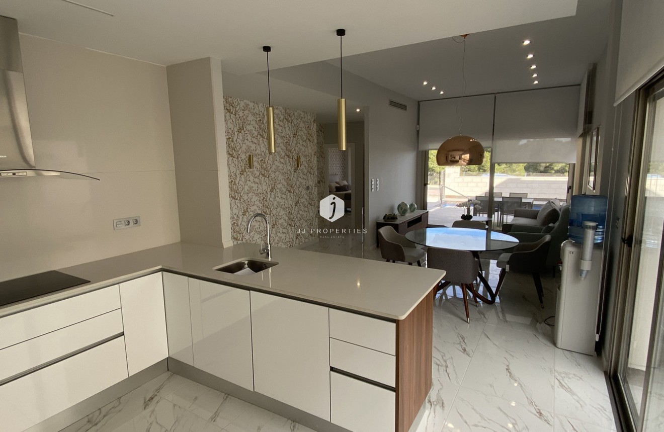 Tweedehands - Villa -
Orihuela Costa - PAU 26