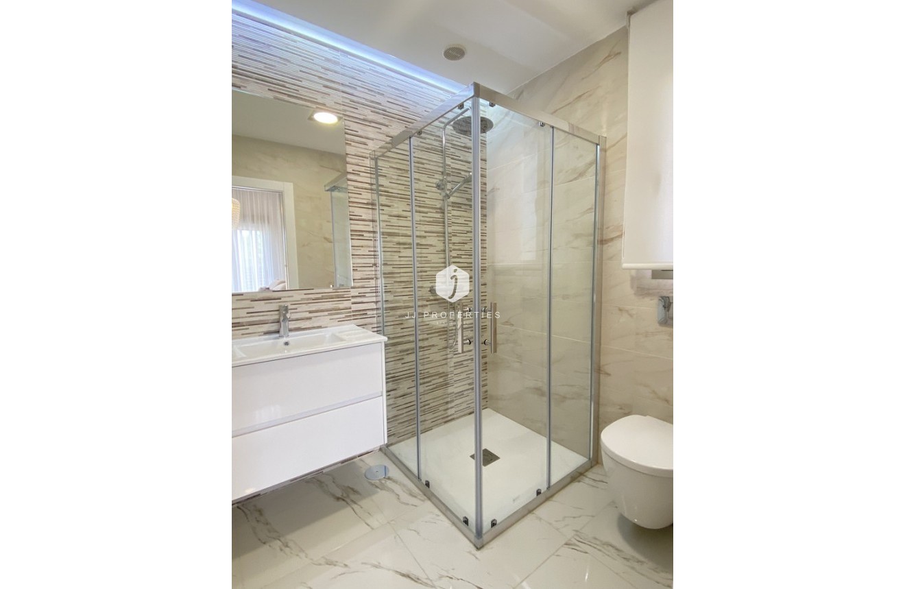 Tweedehands - Villa -
Orihuela Costa - PAU 26