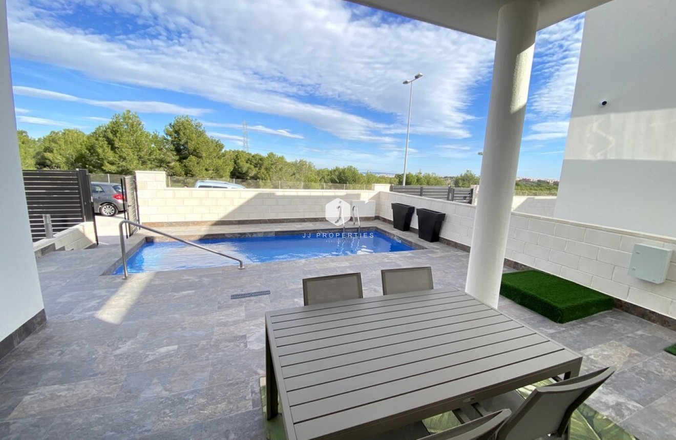 Tweedehands - Villa -
Orihuela Costa - PAU 26