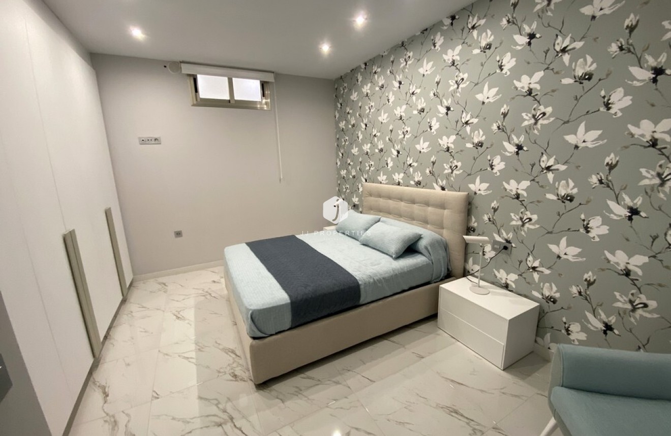 Tweedehands - Villa -
Orihuela Costa - PAU 26