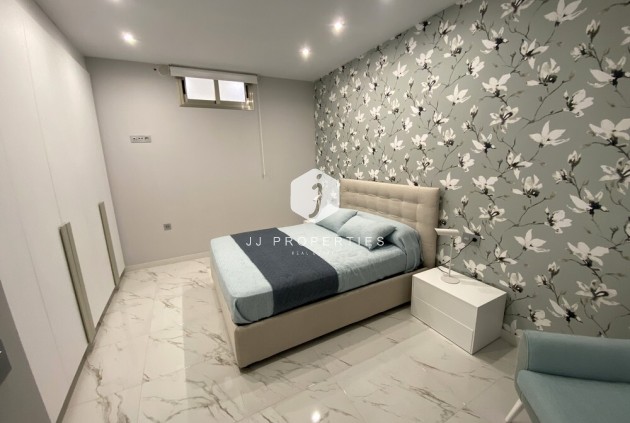 Tweedehands - Villa -
Orihuela Costa - PAU 26