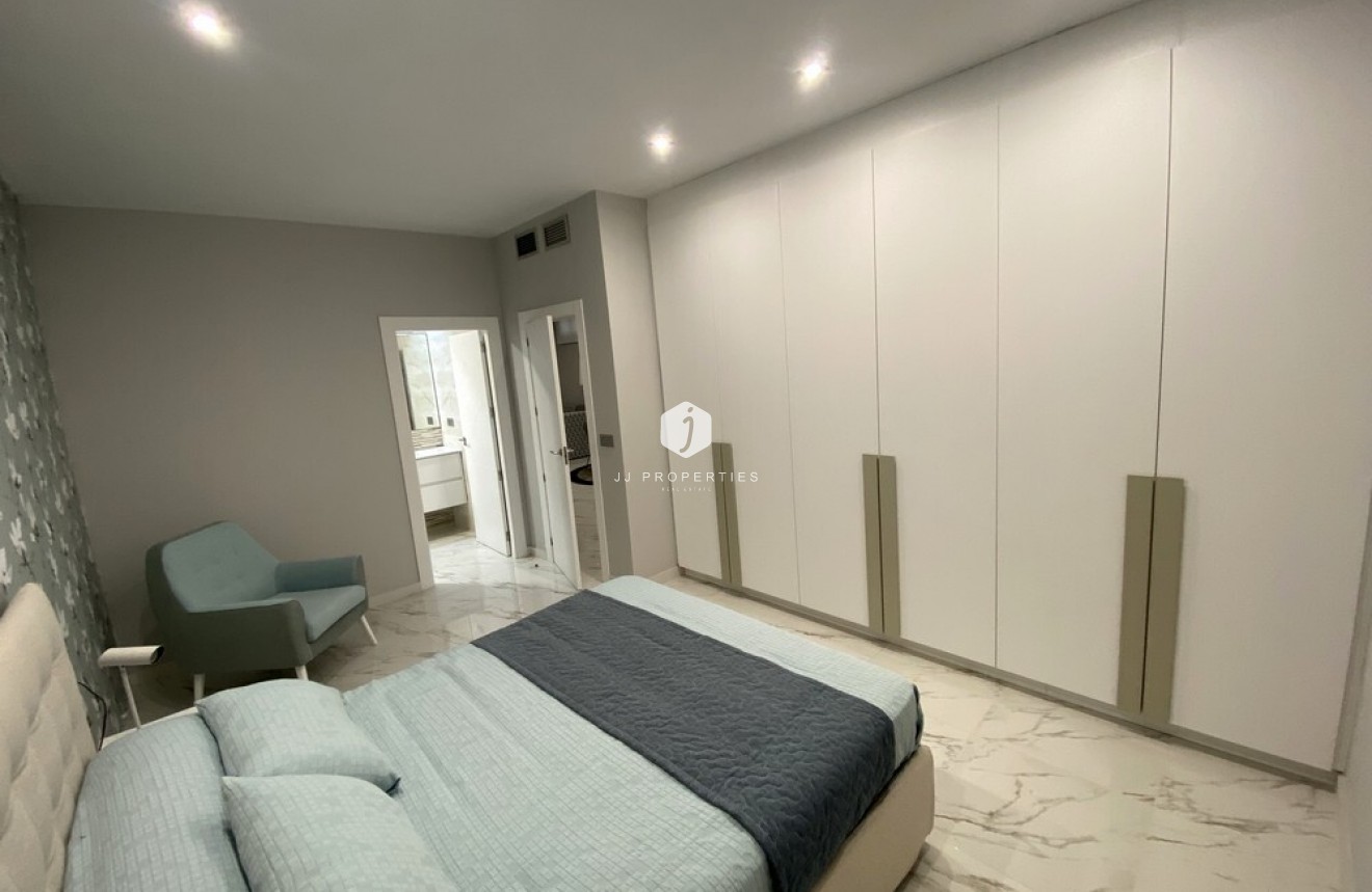 Tweedehands - Villa -
Orihuela Costa - PAU 26