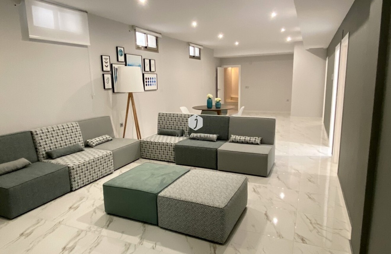 Tweedehands - Villa -
Orihuela Costa - PAU 26