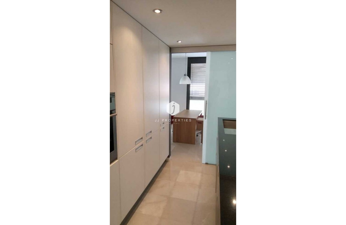 Tweedehands - duplex -
Almoradí - Costa Blanca