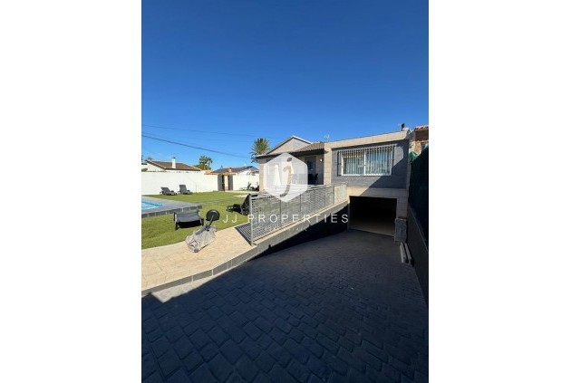 Tweedehands - Villa -
Torrevieja - Los Balcones - Los Altos del Edén