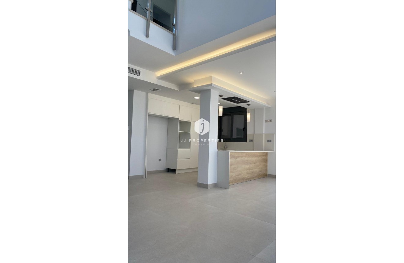 Tweedehands - Villa -
Torrevieja - Los Balcones