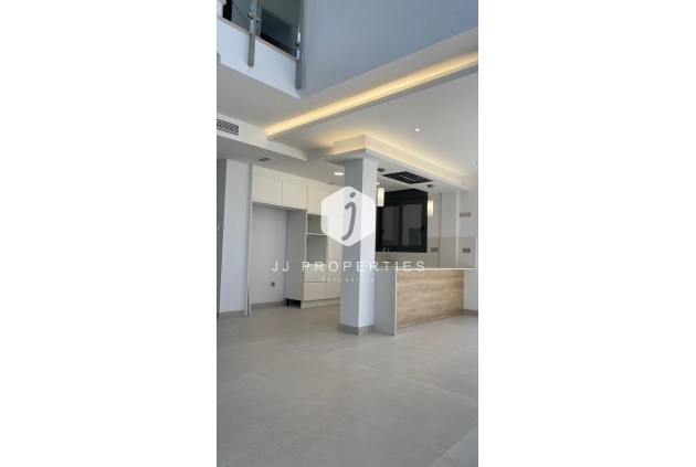 Tweedehands - Villa -
Torrevieja - Los Balcones