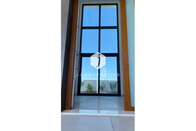 Tweedehands - Villa -
Torrevieja - Los Balcones