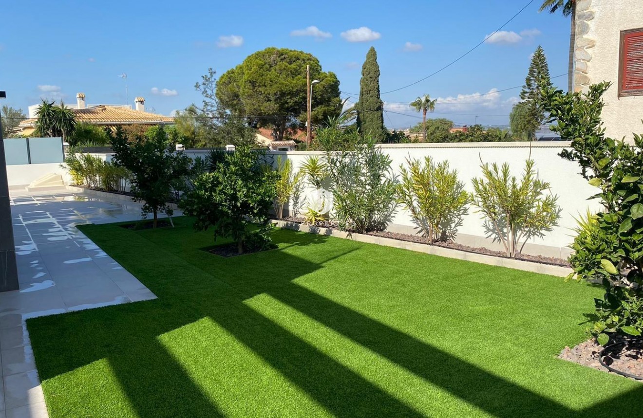 Tweedehands - Villa -
Torrevieja - Los Balcones