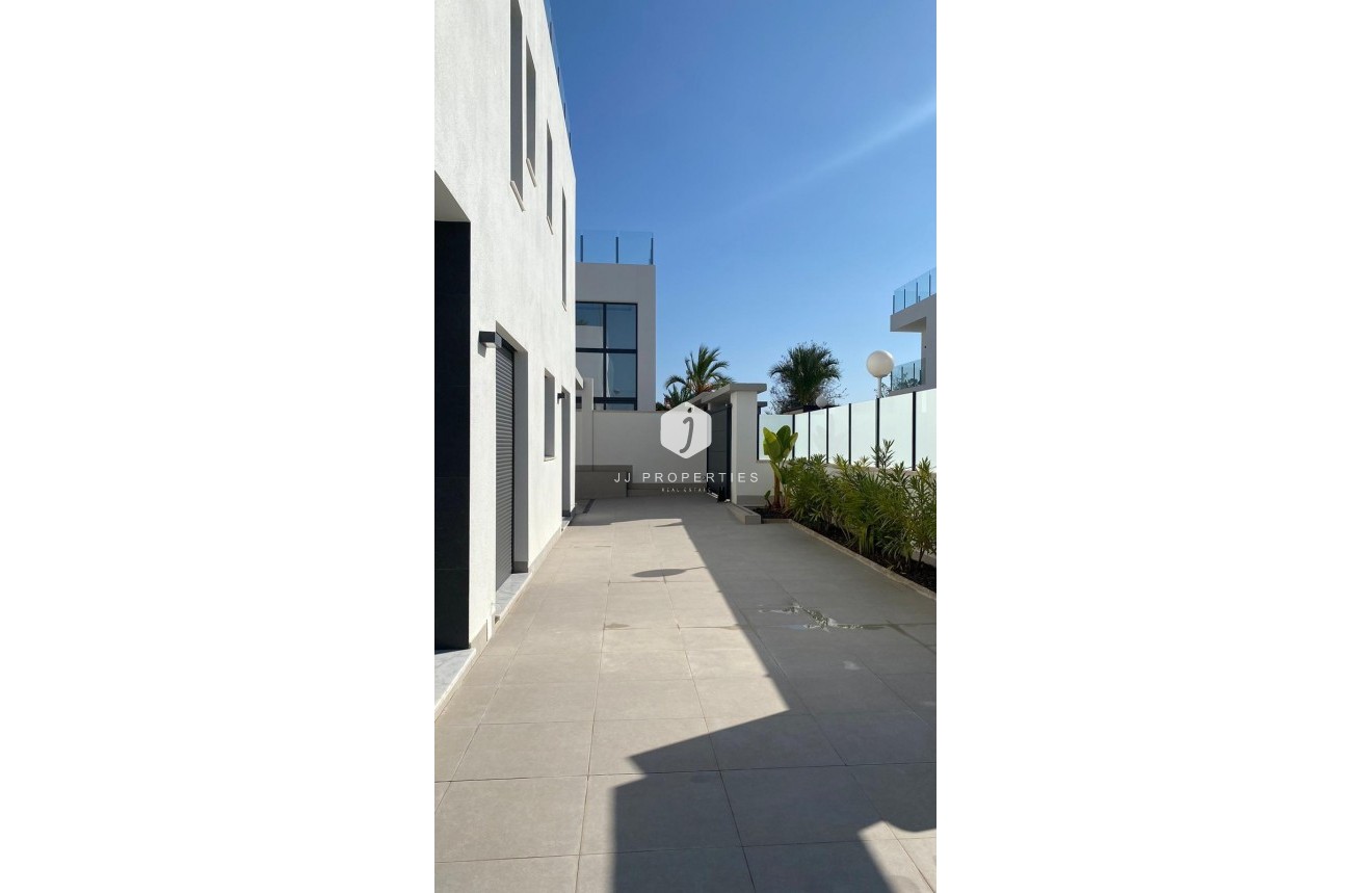 Tweedehands - Villa -
Torrevieja - Los Balcones