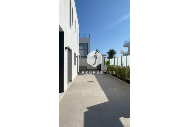 Tweedehands - Villa -
Torrevieja - Los Balcones