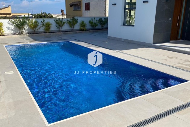 Tweedehands - Villa -
Torrevieja - Los Balcones