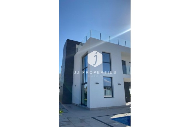 Tweedehands - Villa -
Torrevieja - Los Balcones