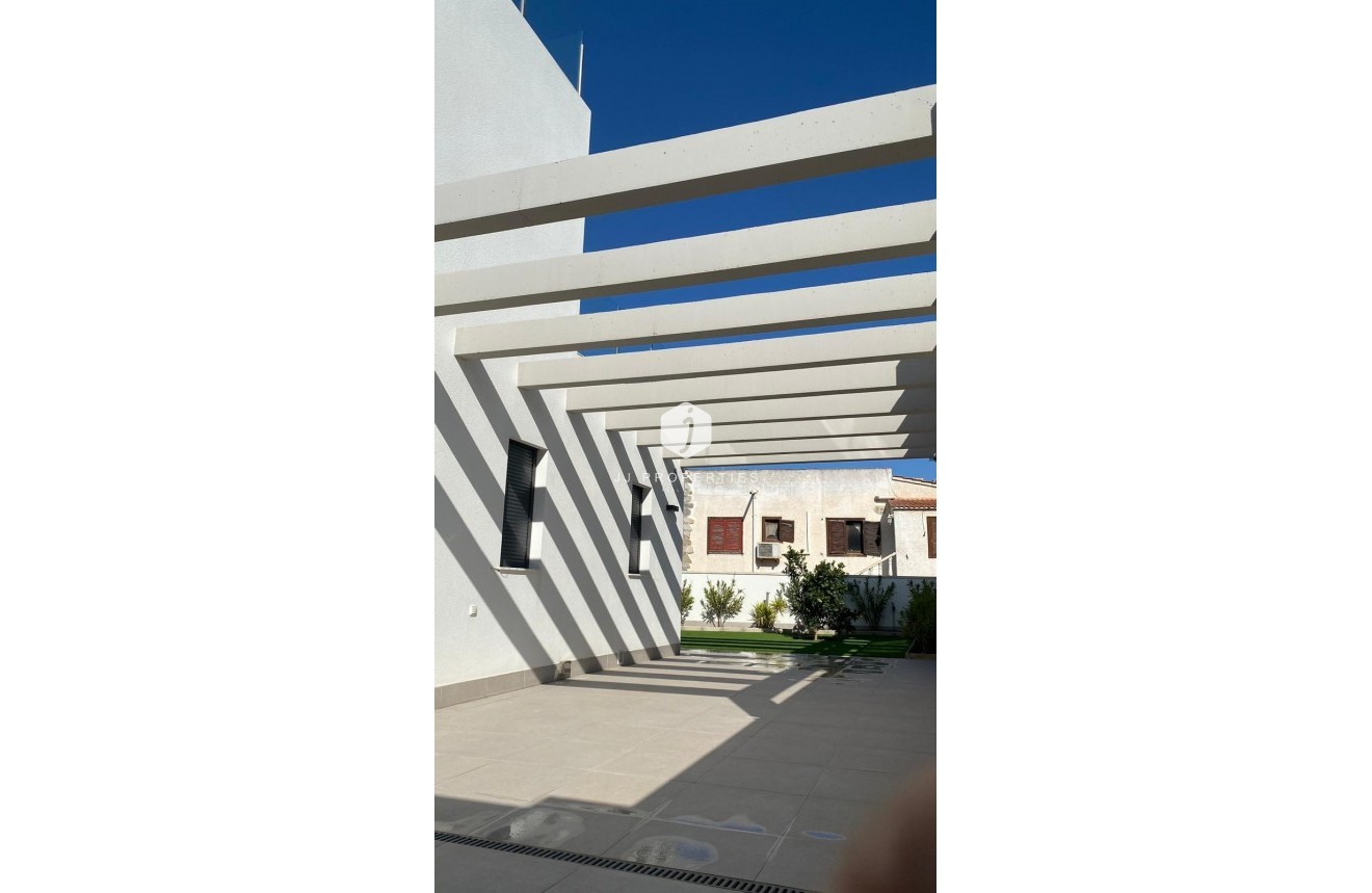 Tweedehands - Villa -
Torrevieja - Los Balcones