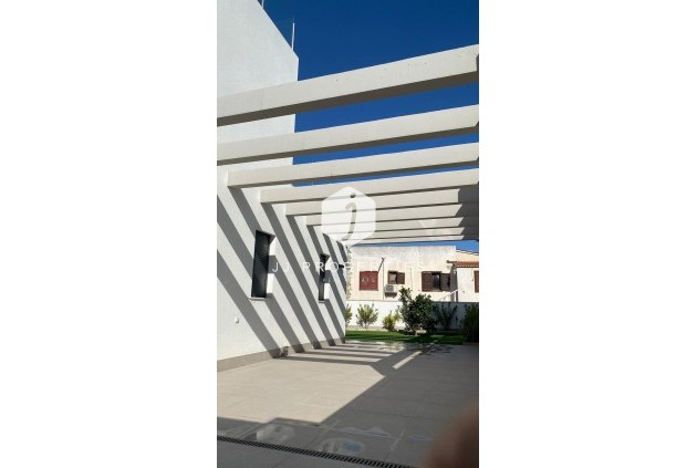 Tweedehands - Villa -
Torrevieja - Los Balcones