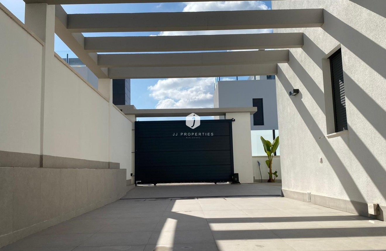 Tweedehands - Villa -
Torrevieja - Los Balcones