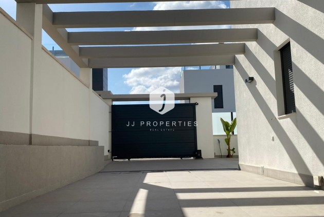 Tweedehands - Villa -
Torrevieja - Los Balcones