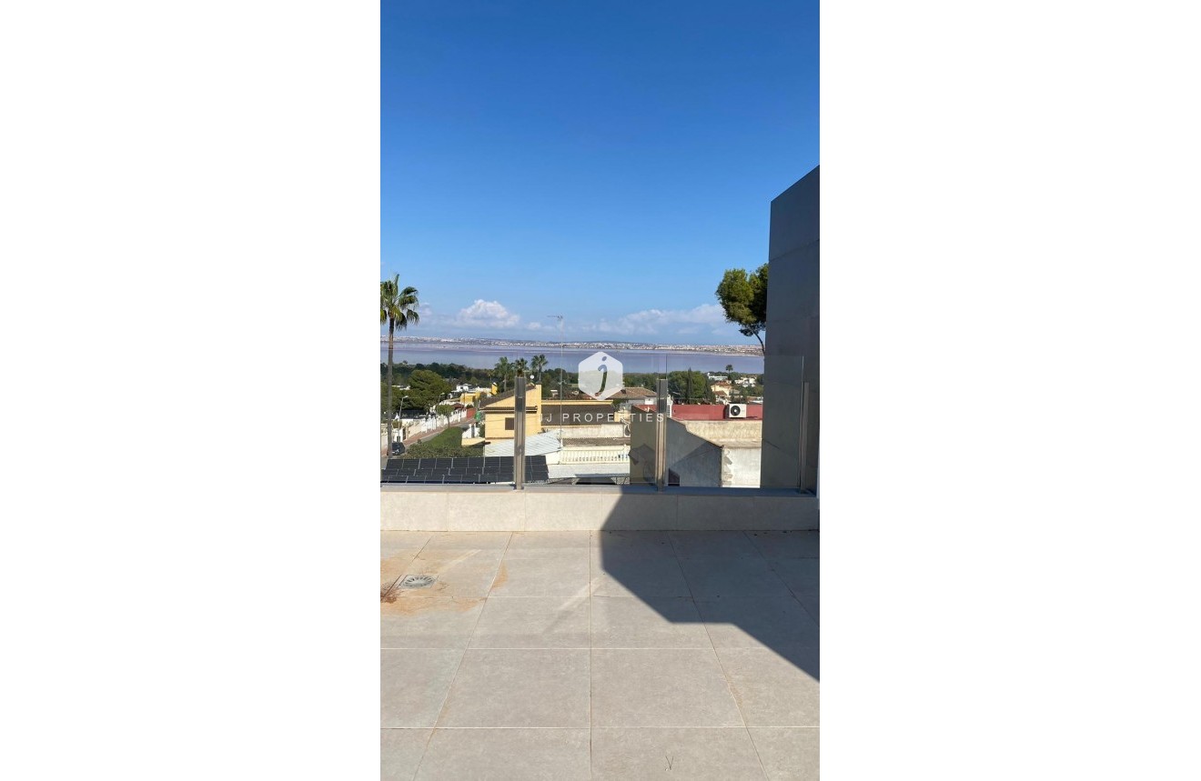 Tweedehands - Villa -
Torrevieja - Los Balcones