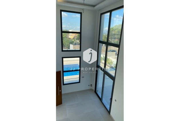 Tweedehands - Villa -
Torrevieja - Los Balcones
