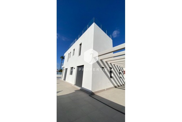 Tweedehands - Villa -
Torrevieja - Los Balcones